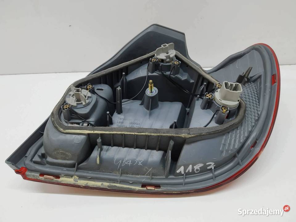 LAMPA TYŁ LEWA LIFT Toyota Yaris I 19992005
