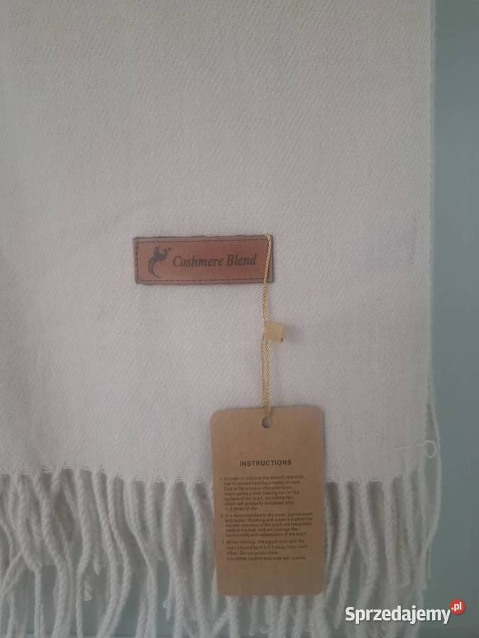 Piękny szal firmy Cashmere z kaszmiru i wełny