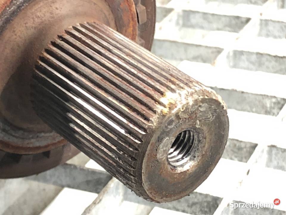 PÓŁOŚ PRAWY PRZÓD VOLVO V70 III 20 241 0716 osobowe sprzedam