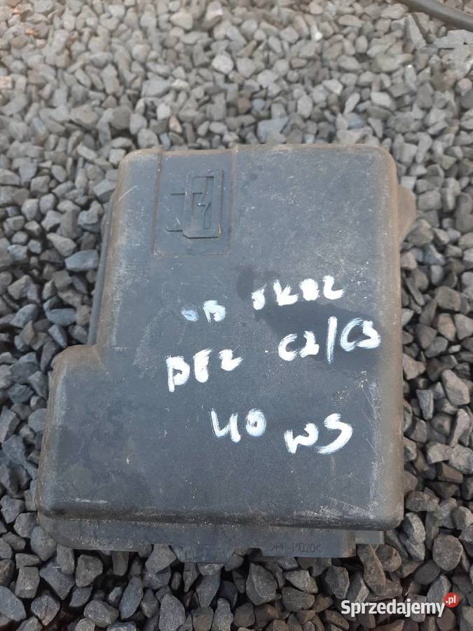 Obudowa skrzynki bezpieczników c2c3 Mieleszyn