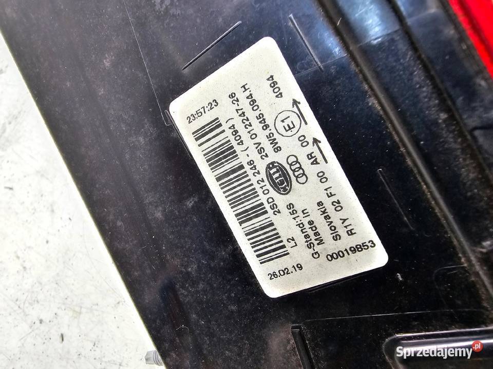 LAMPA PRAWY TYŁ W KLAPĘ LED MATRIX AUDI A4 B9 sprzedam