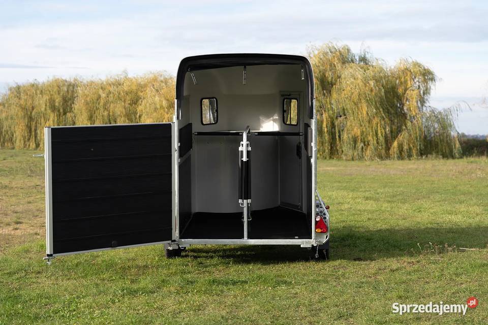 Przyczepa dwóch koni Warszawa
