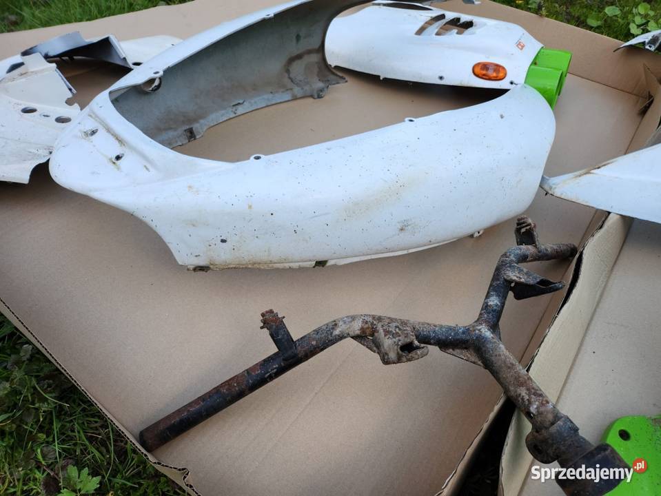Plastiki aprilia sr czacha czasza kokpit kolana Bychawa
