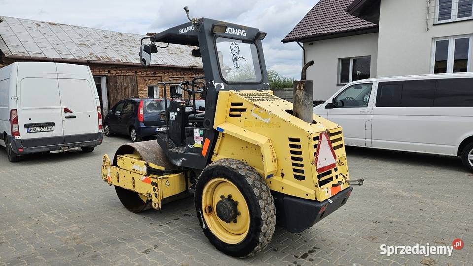 Walec drogowy gumametal Bomag BW124 DH3 27t Sochaczew