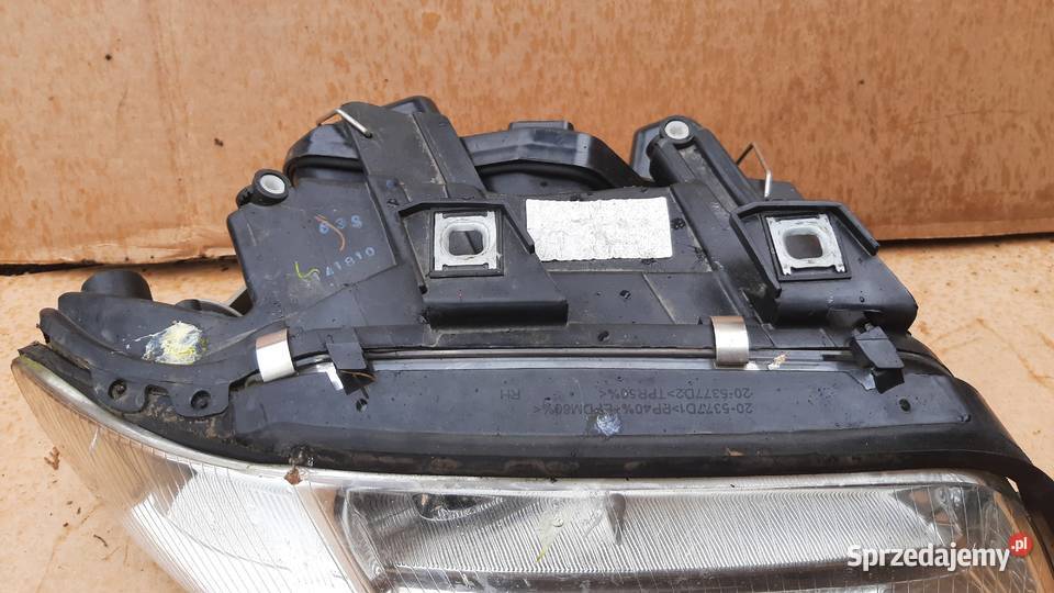 lampa przednia prawa Audi A6 c5 lift FL prawy Dębno