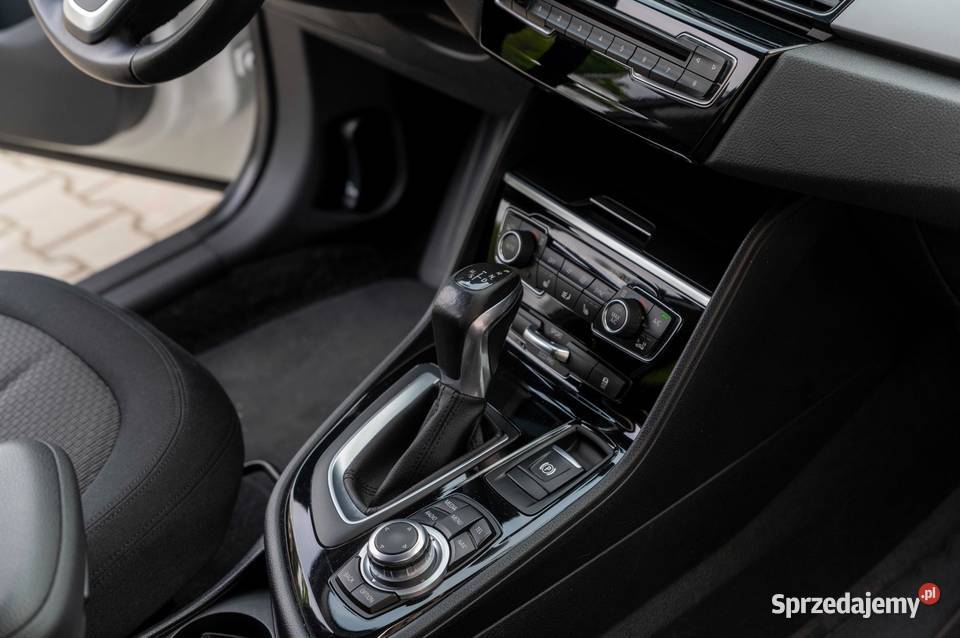 BMW SERIA 2 218d automat Zalesie