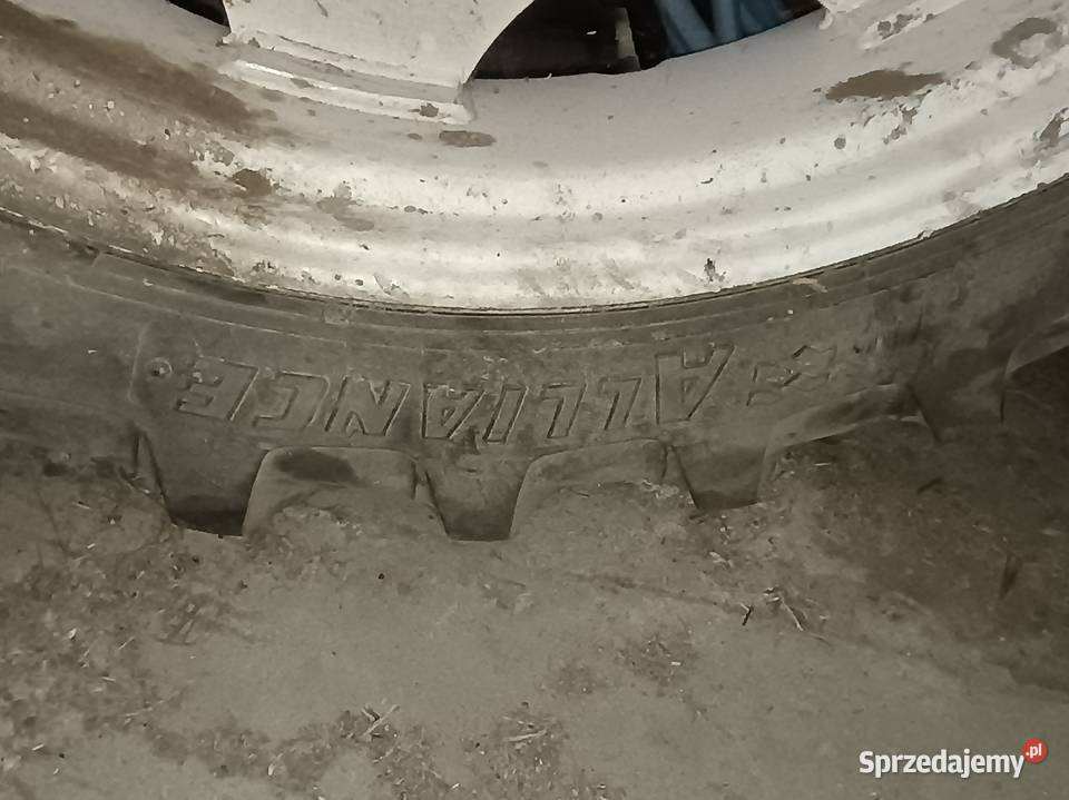 Kola do miedzyrzedzi holland T4 i t6 stan b Wojcieszków
