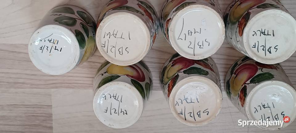 Włoska ceramika zwłaszcza w stylu majoliki inny kolor Poznań