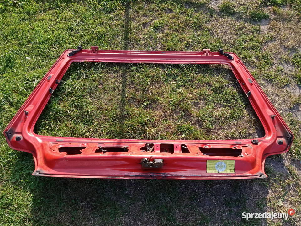 Tylna klapa bagażnika golf 2 Biadki