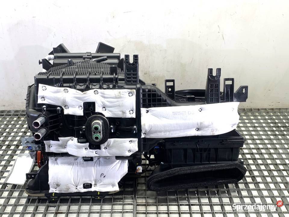 NAGRZEWNICA KOMBAJN KIA CEED 97200J7020