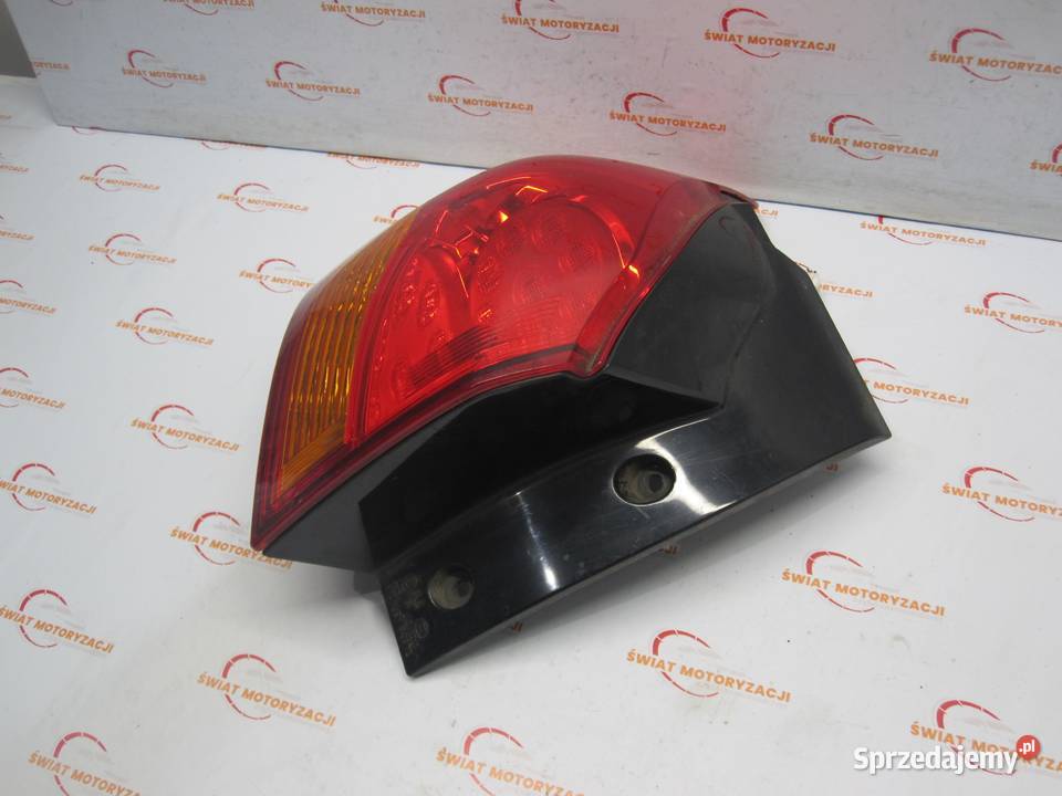 MITSUBISHI ASX I 11r lampa lewa tył osobowe