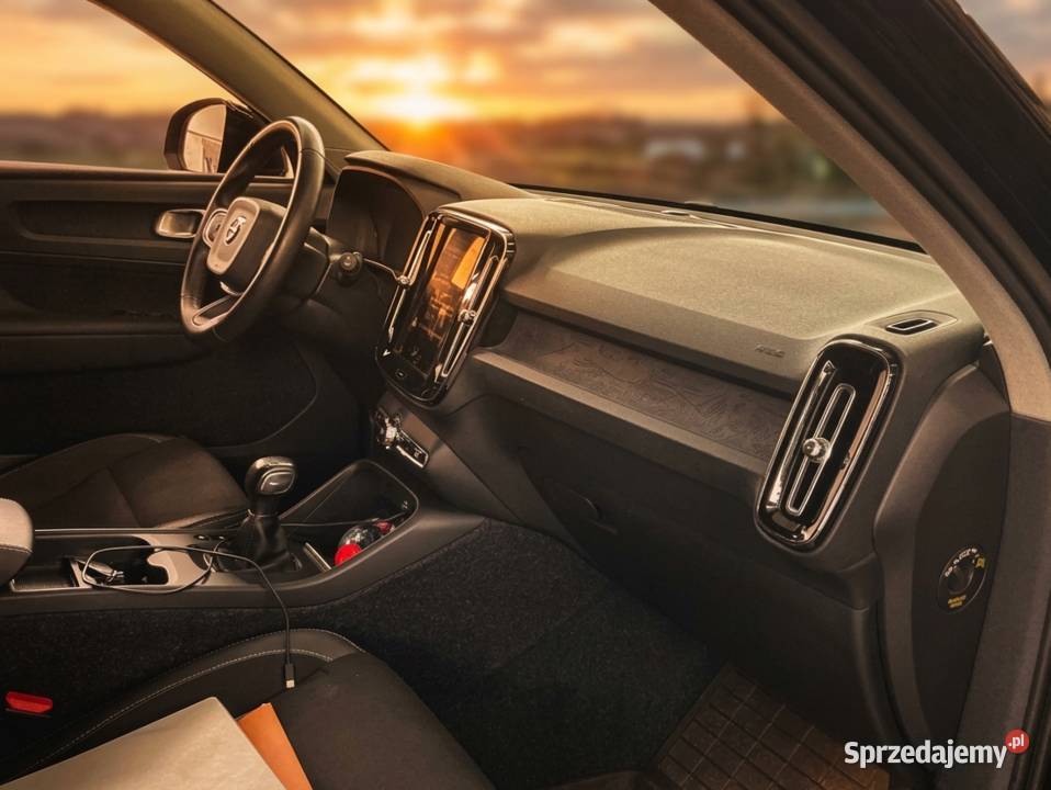 Volvo XC 40 D3 super stan zadbany bezwypadkowy łódzkie Piotrków Trybunalski