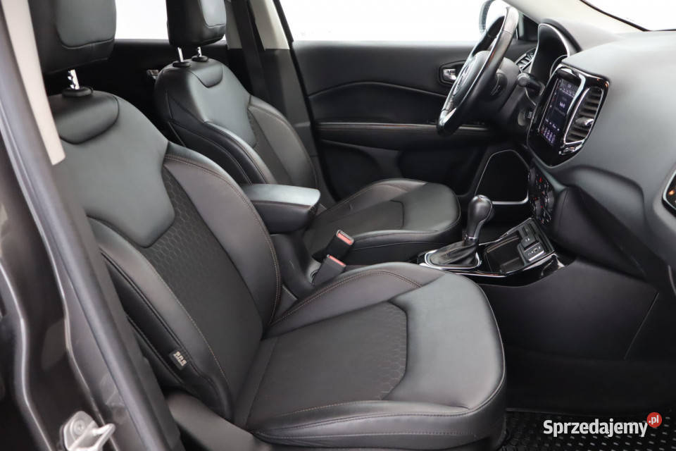 Jeep Compass 13 TGDI światła do jazdy dziennej Compass Zabrze sprzedam