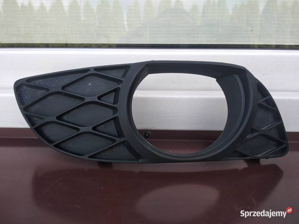 Toyota Yaris I 1 kratka zderzaka przedniego łódzkie Sieradz