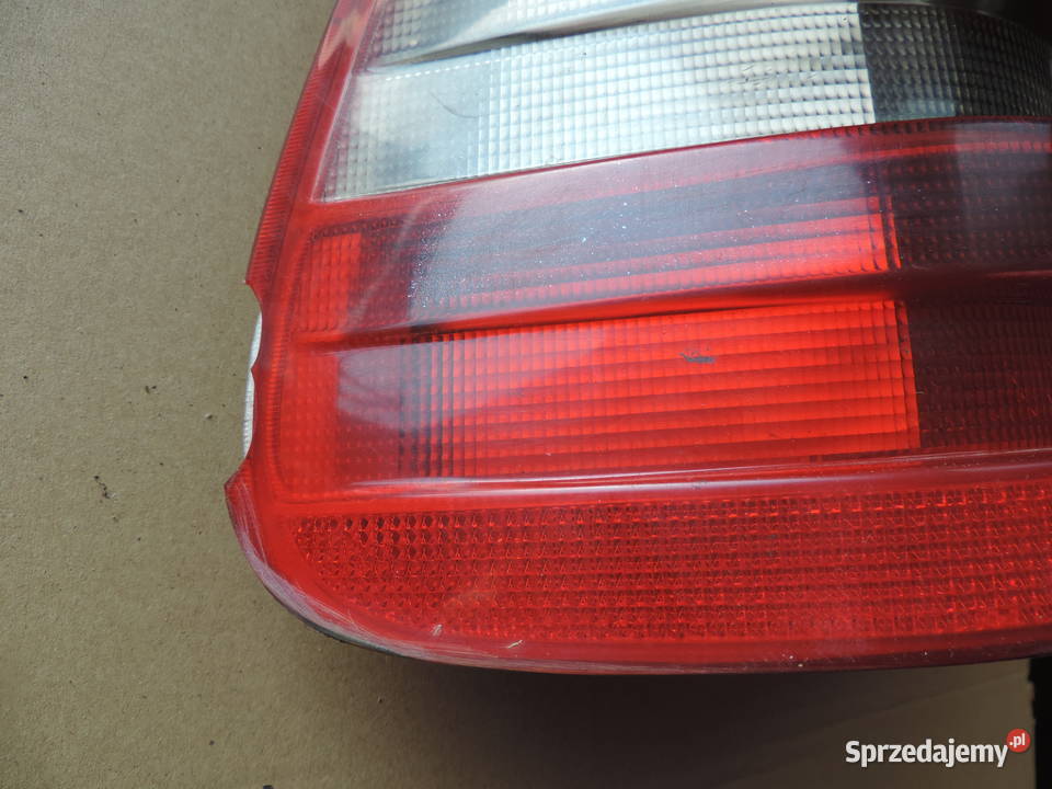 Lampa Lewy Tył MERCEDES C KLASA W202 Oświetlenie sprzedam