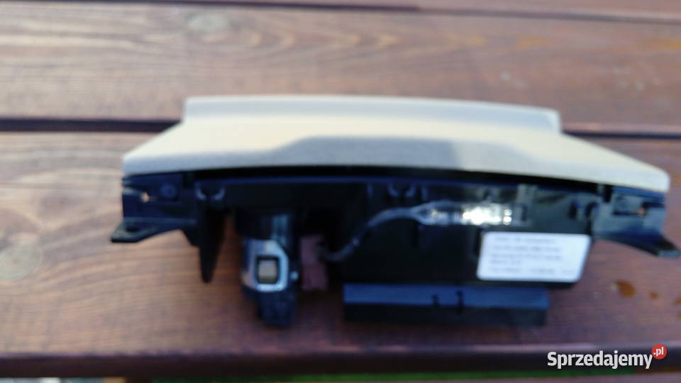 Popielniczka kremowa Mercedes w 221 małopolskie Lisia Góra