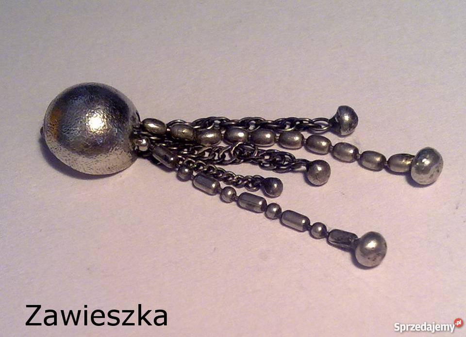 Srebrne kolczyki z zawieszką w komplecie Nowe Warszawa