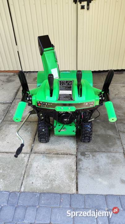 Odśnieżarka spalinowa ST Trzciana