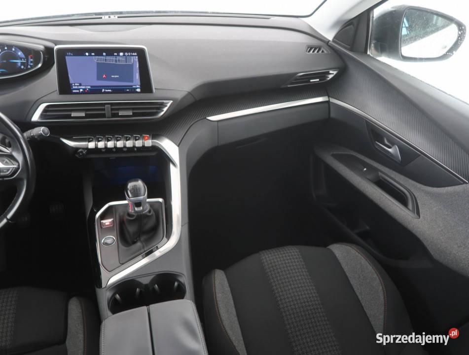 Peugeot 3008 12 PureTech Rok produkcji 2017 Bielany Wrocławskie sprzedam
