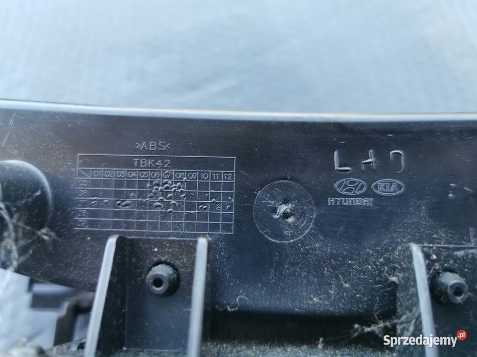 Schowek popielniczka mały hyundai i30 I Wyposażenie wnętrza Sieraków sprzedam
