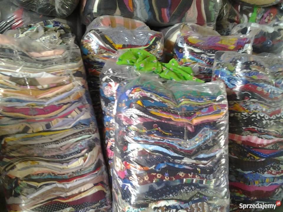 4 Pory roku hurtownia odzieży używanej szary/srebrny Warszawa sprzedam