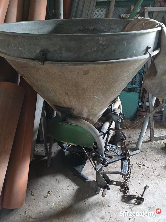Rozsiewacz nawozów AGROMET Nowy Tomyśl