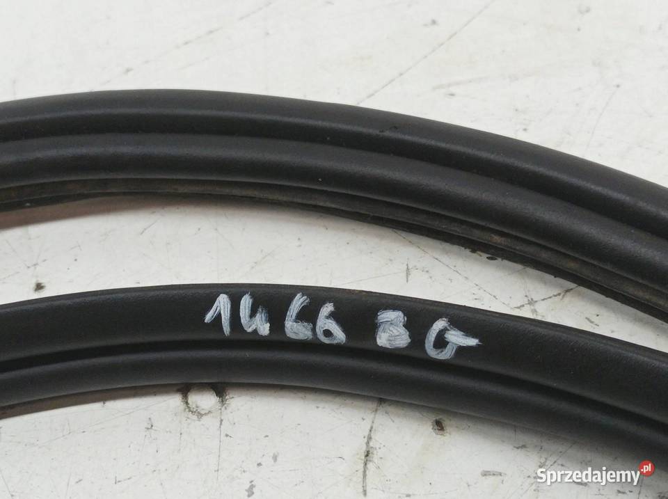 USZCZELKA KLAPY TYŁ BAGAŻNIKA KAROSERYJNA KOMBI Rok produkcji 2011 świętokrzyskie