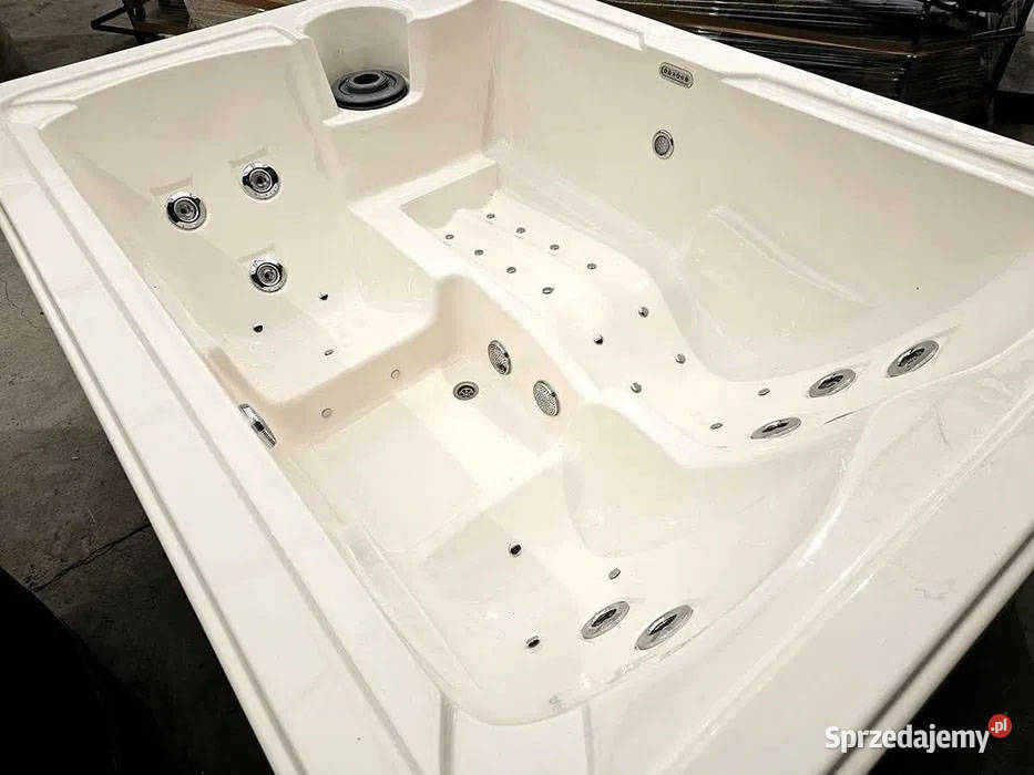JACUZZI OGRODOWE SLIM 3 osobowe w zabudowie Wrocław
