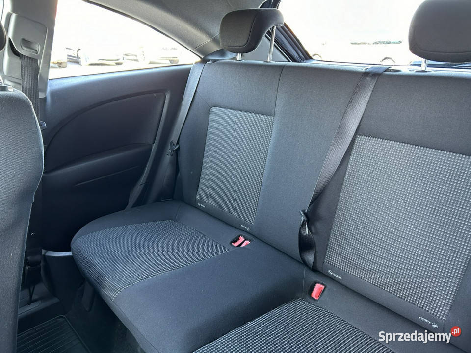 Opel Corsa klimatyzacja centralny el lusterka el ESP Żory