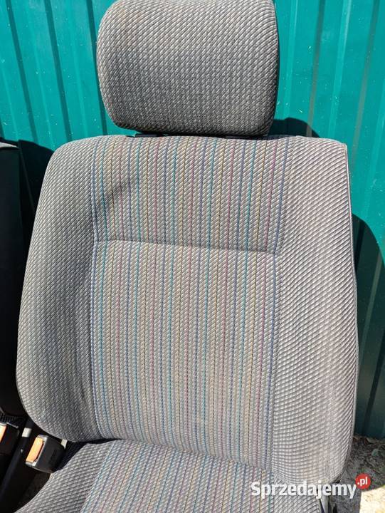 Fotele siedzenia przednie VW Passat B3 ładne małopolskie