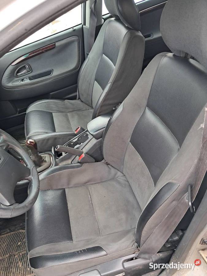 Komplet foteli volvo v40 2001 Szemud