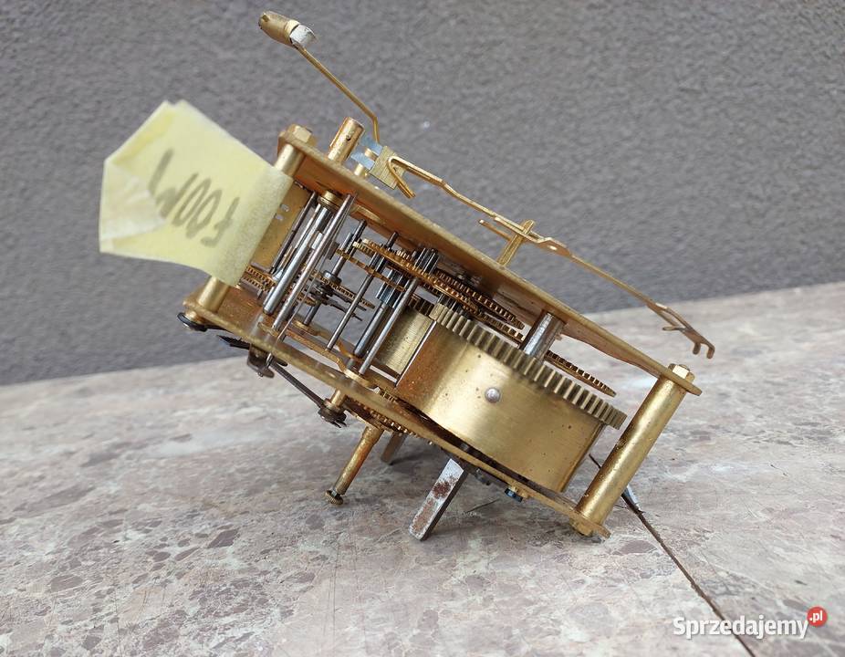 M007 Mechanizm starego zegara ściennego