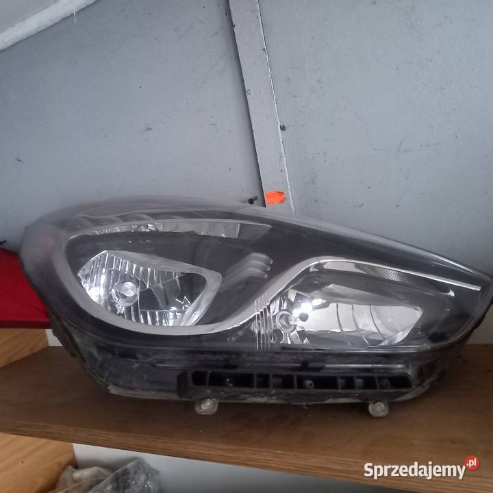 Hyundai ix20 Lewa lampa Stare Babice