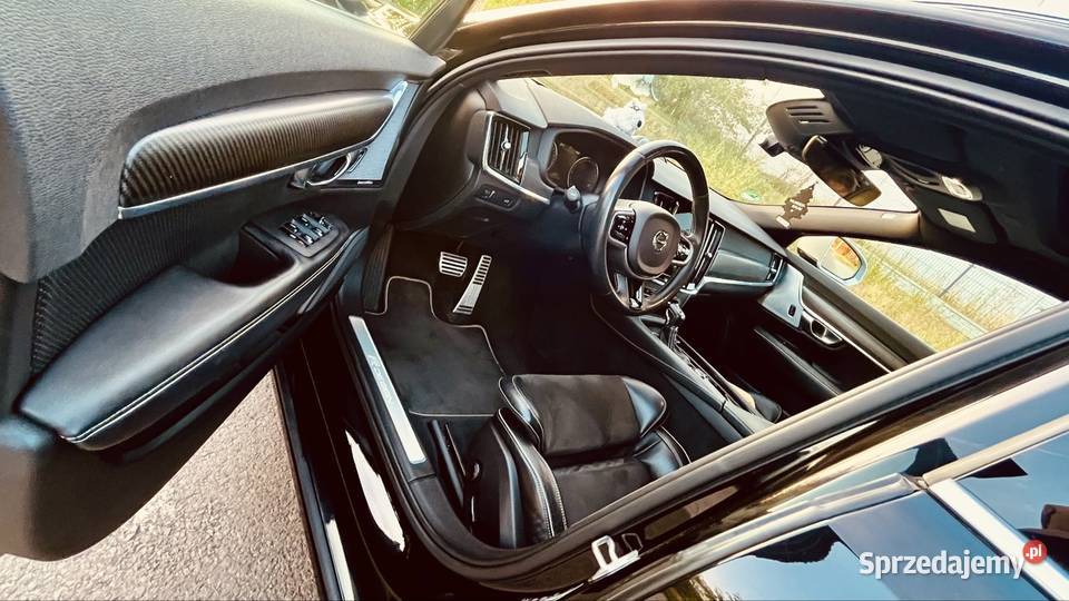 Volvo V90 D5 235 AWD RDESIGN Rok produkcji 2017 V90