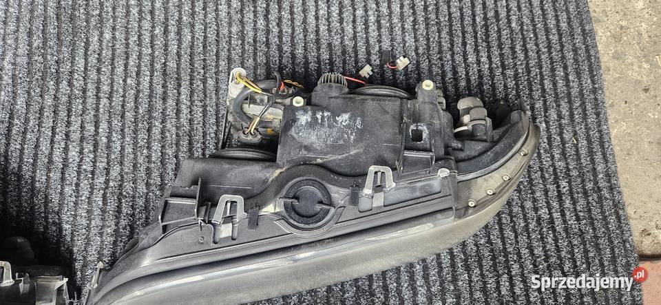 Bmw e39 lampy przód xenon polift