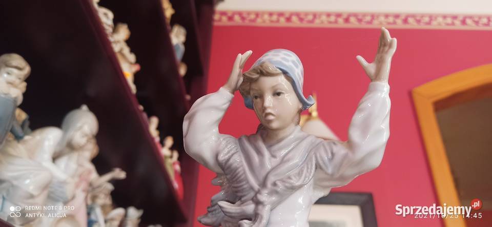 Figurka dziewczyny z kapeluszem Zapfir Made in pomorskie Gdańsk