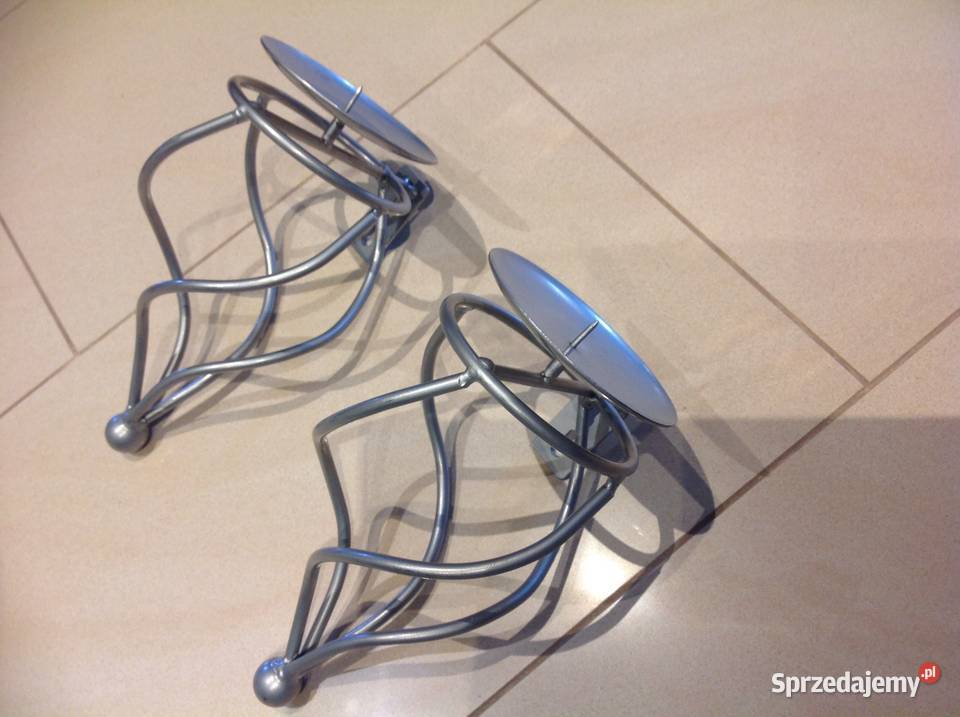 Metalowy Świecznik na Ściane 2 sprzedam