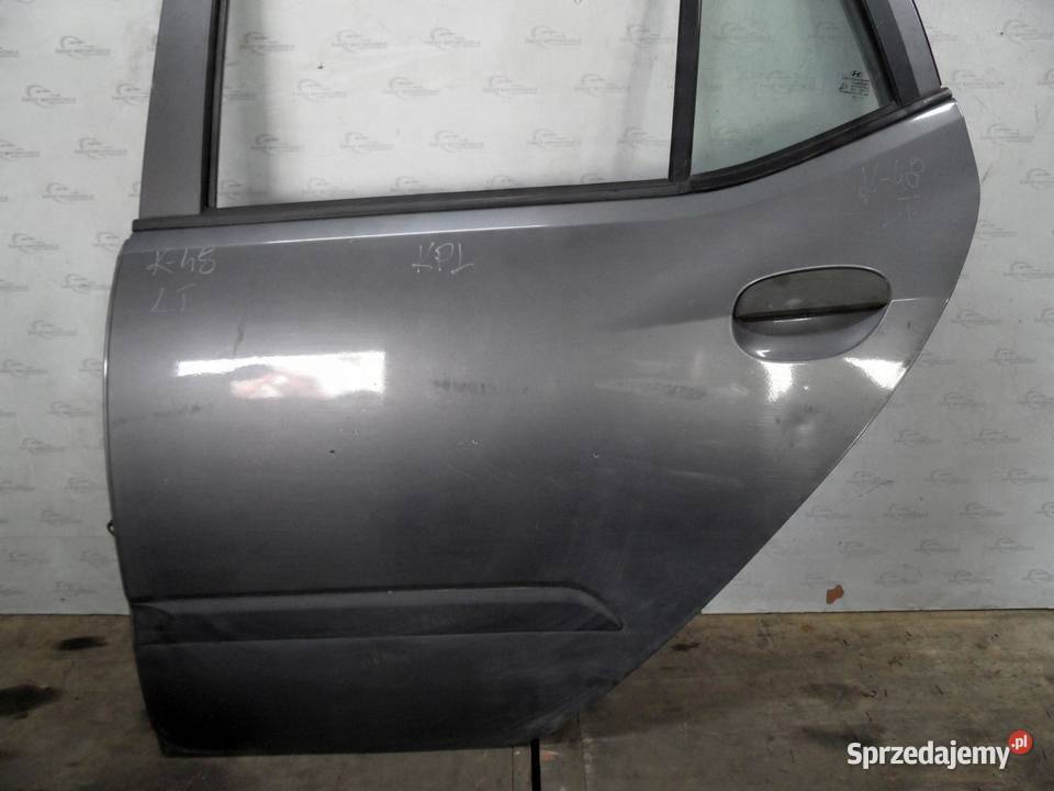 HYUNDAI i10 10r drzwi lewy tył