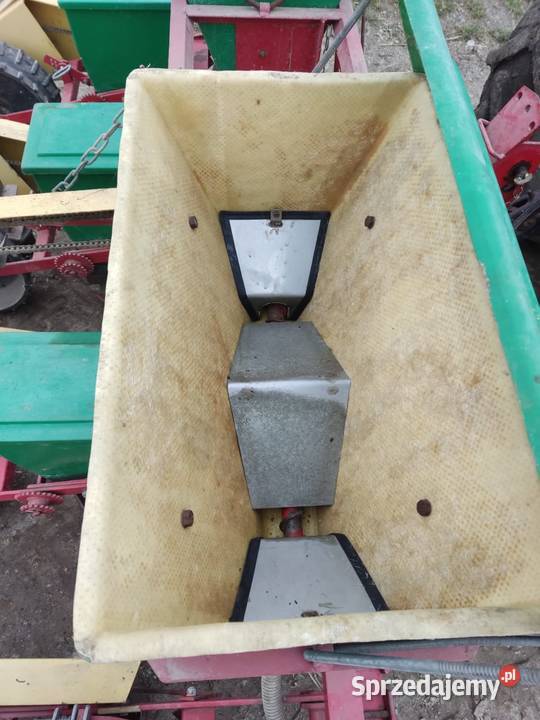 Siewnik punktowy do kukurydzy MEPROZER S100 Siewniki i sadzarki mazowieckie