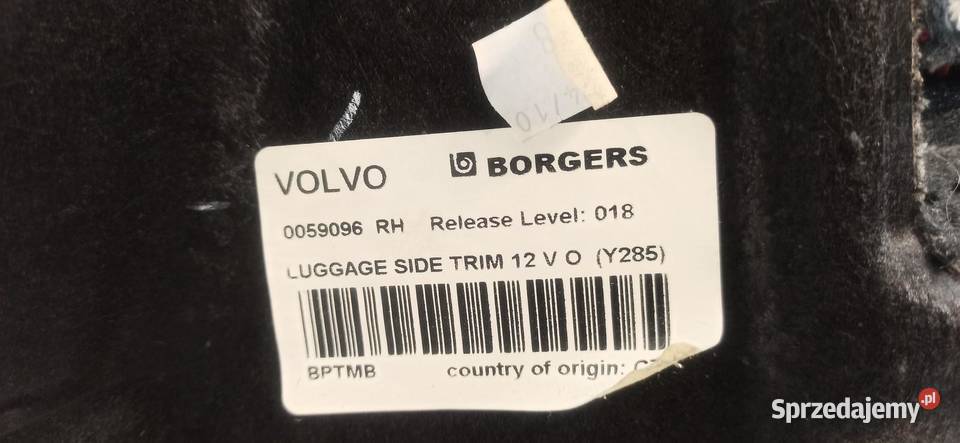 VOLVO XC70 V70 BOCZEK BAGAŻNIKA PRAWY 39800509