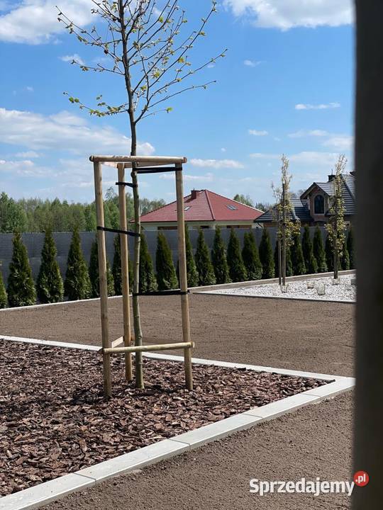 Obrzeże trawnikowe z betonu nowoczesne obrzeża Pozostałe Górno sprzedam