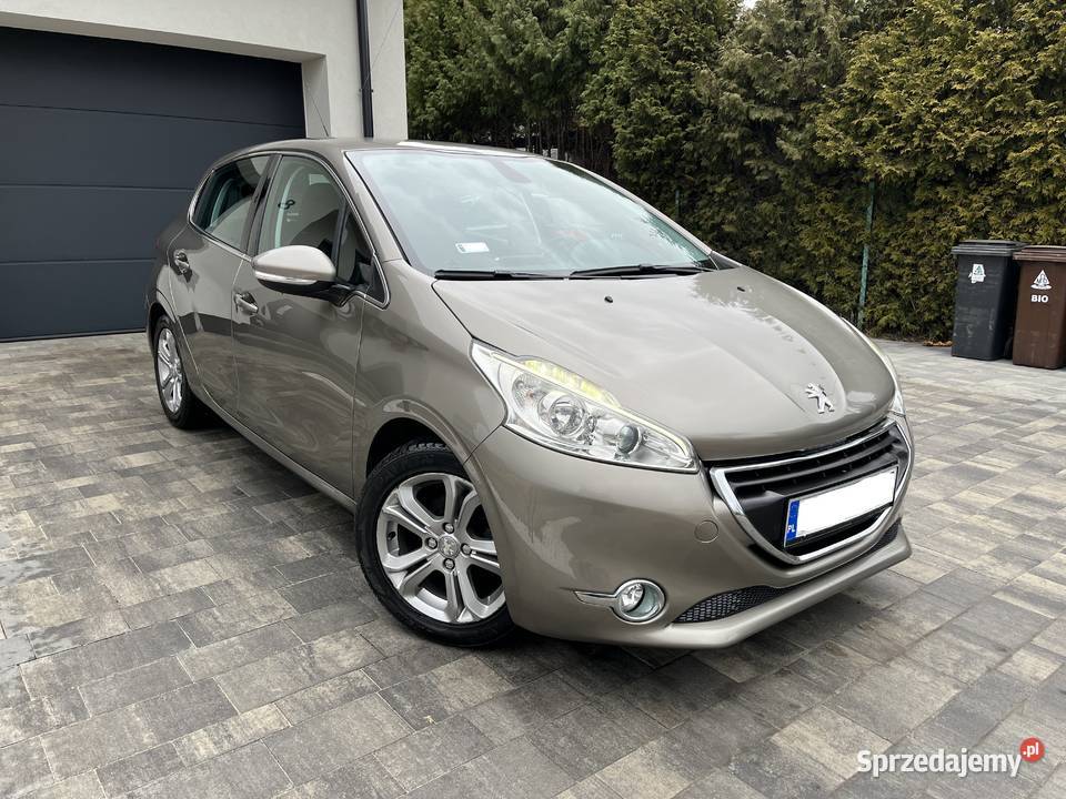 Peugeot 208 2015r 12 Benz Toruń
