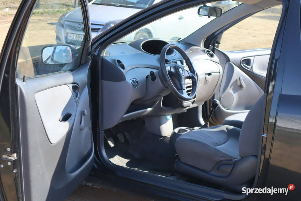 Toyota Yaris 2000r 10 benzyna Wspomaganie Tanio Warszawa
