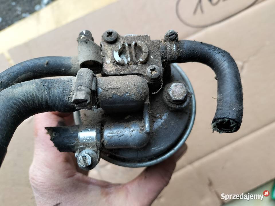 PODSTAWA OBUDOWA FILTRA PALIWA VW PASSAT B5 19