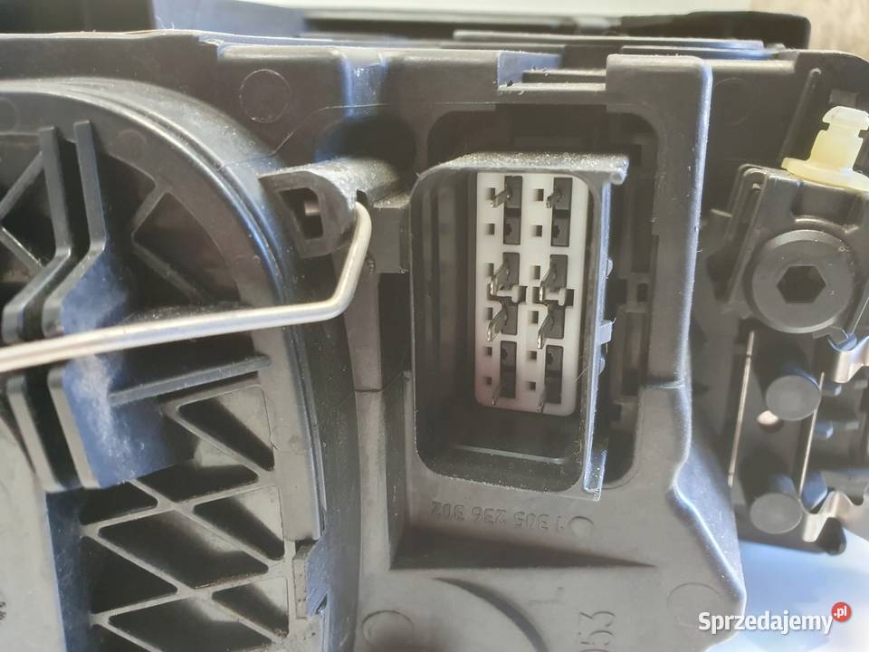 LAMPA Volvo S40 II V50 LIFT LEWY PRZÓD lewa osobowe Rudka