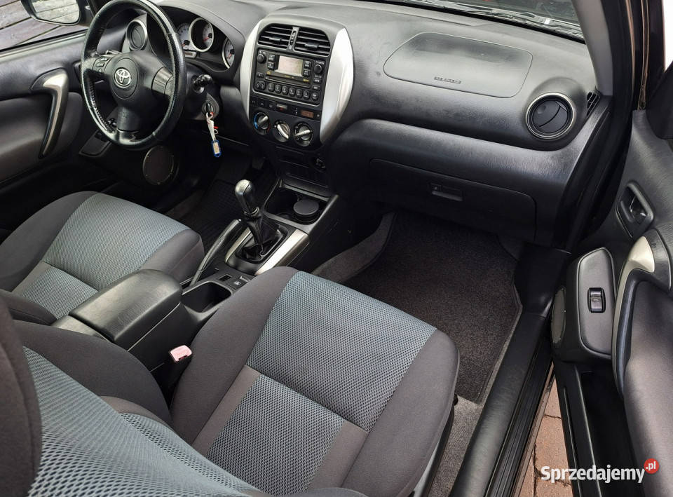 Toyota RAV4 benzyna 18VVTi stan II 20002005 Olsztyn sprzedam