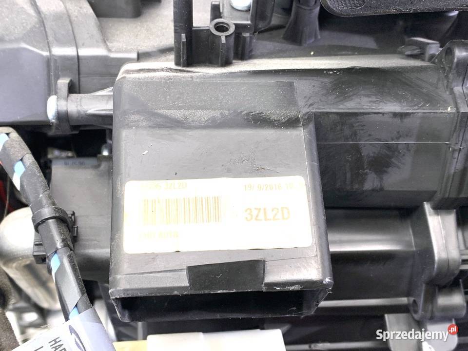 NAGRZEWNICA KOMBAJN NISSAN PULSAR Hatchback