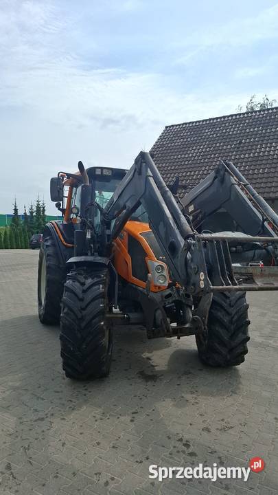 ciągnik rolniczy valtra N143