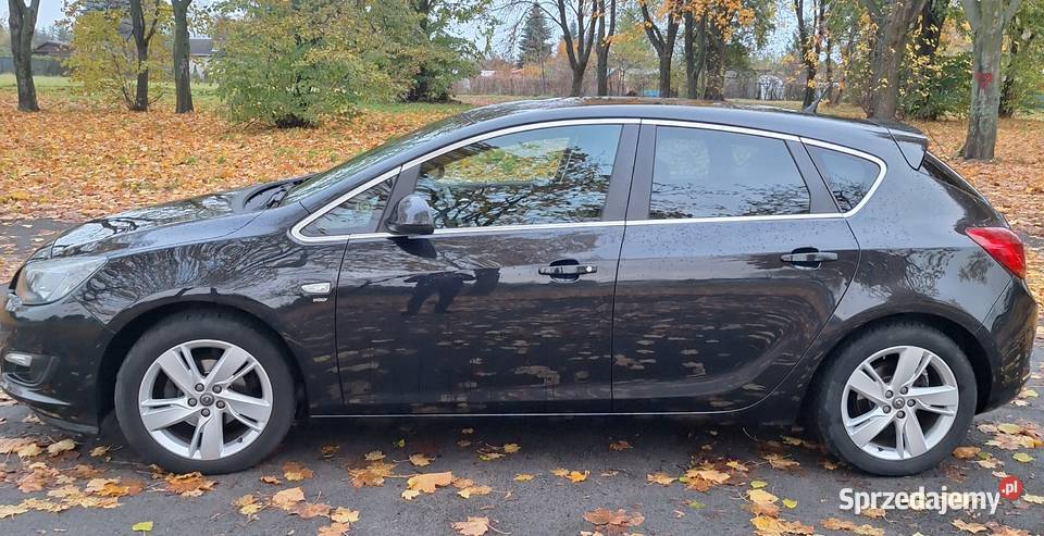 OPEL ASTRA 14 BENZYNA 2013 130000km