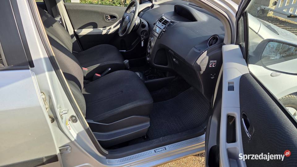 Toyota Yaris Automat Polski Salon łopatki zmiany biegów pomorskie Gdańsk
